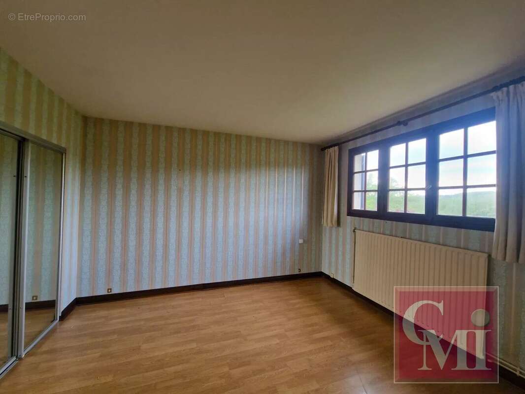 Maison à SAINT-CHERON