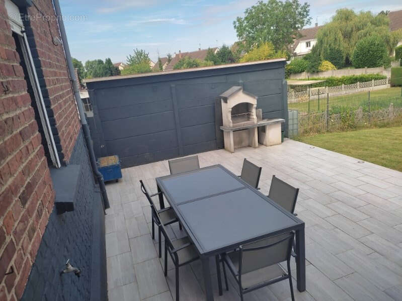 Maison à COURRIERES