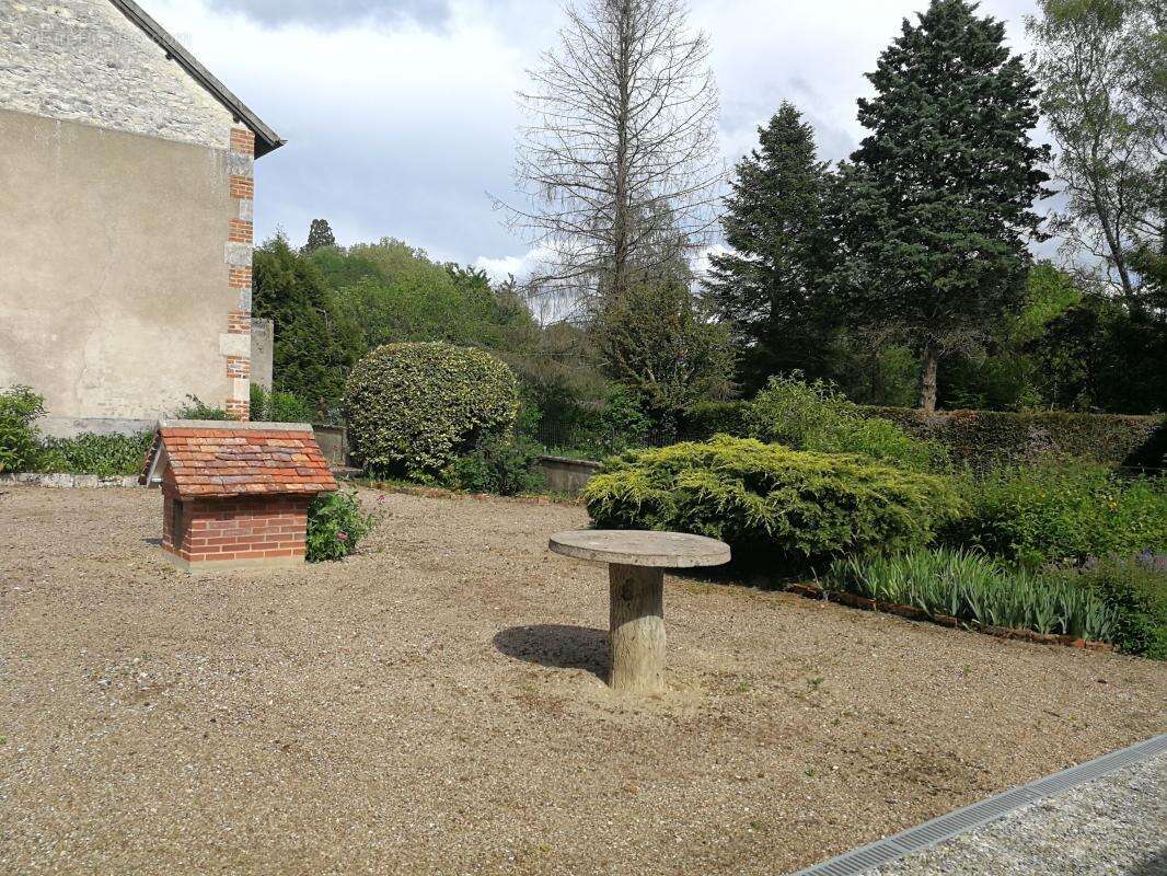 Maison à SANCERGUES