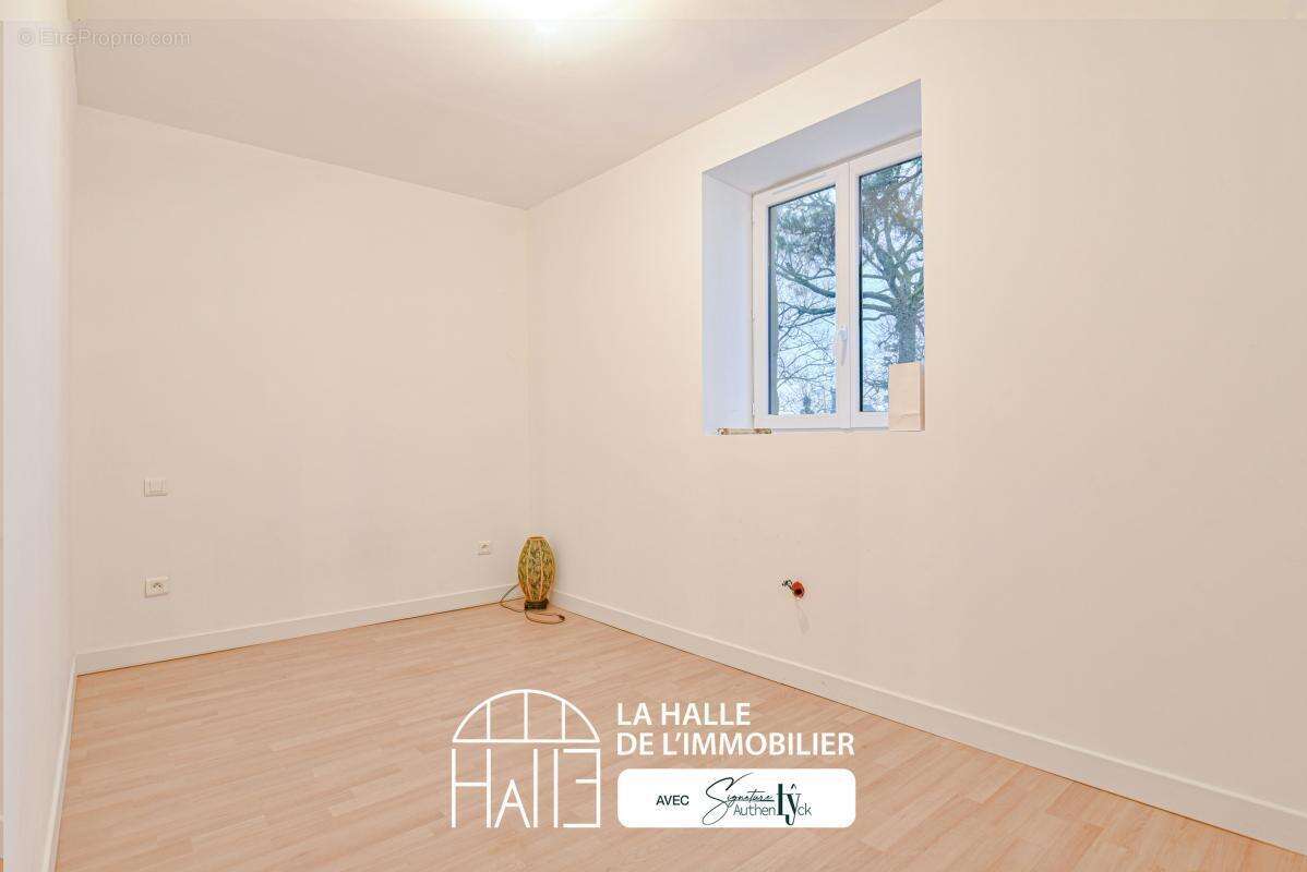 Maison à MAGNAC-BOURG