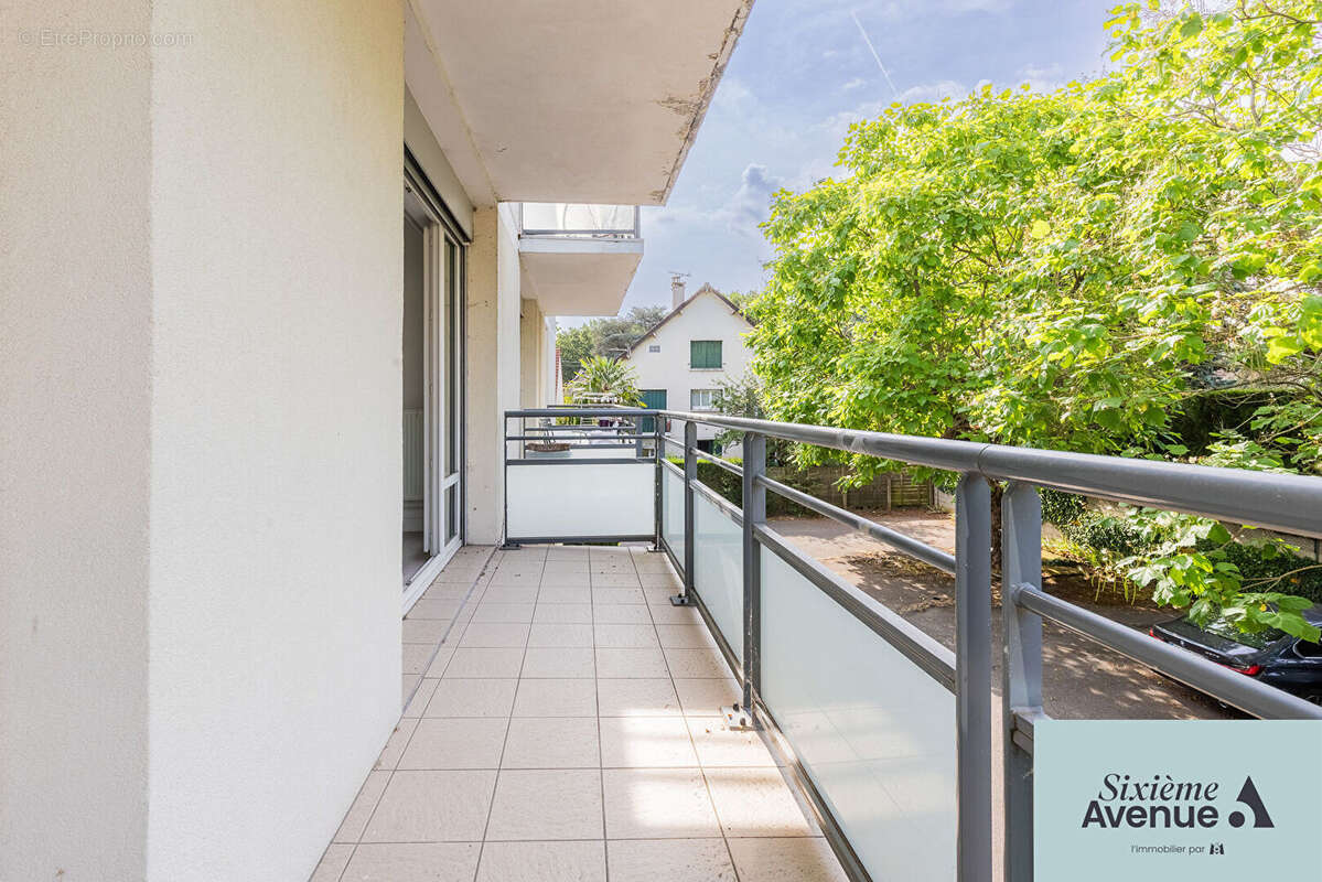 Appartement à SAINTE-GENEVIEVE-DES-BOIS