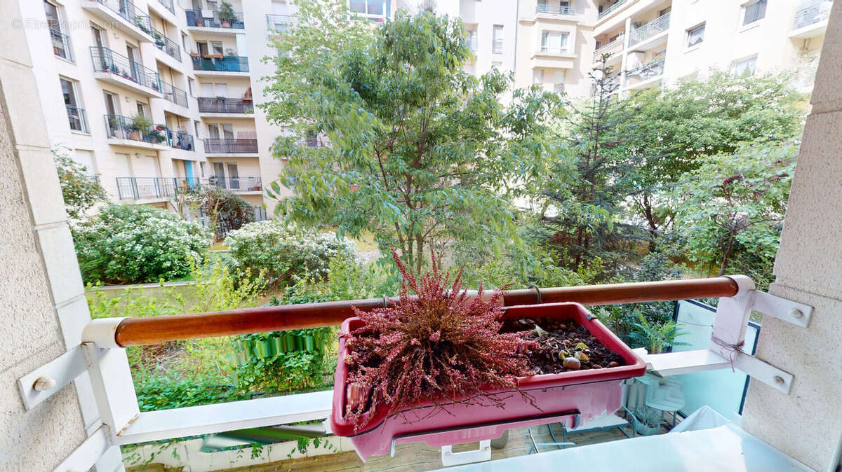Appartement à PARIS-19E