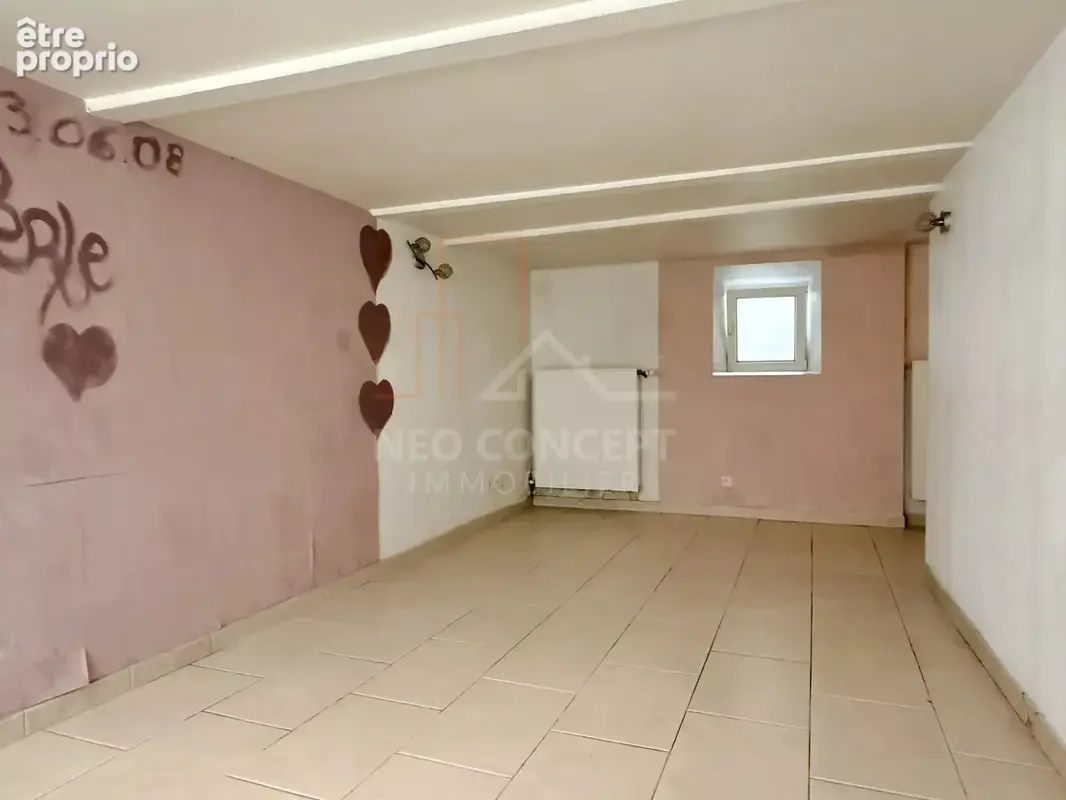 REICHSHOFFEN – Maison de ville en triplex avec dépendance - photo 4