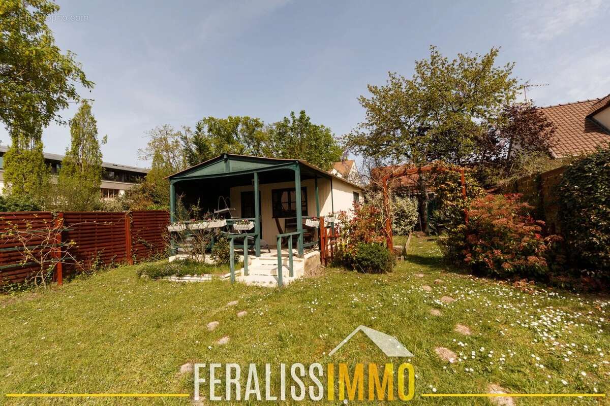 Maison à NEUVILLE-SUR-OISE