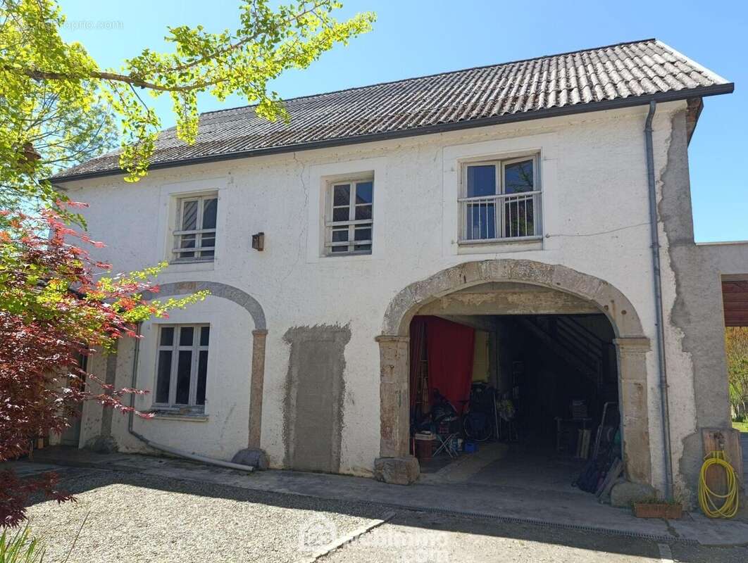 Maison à MONTAUT