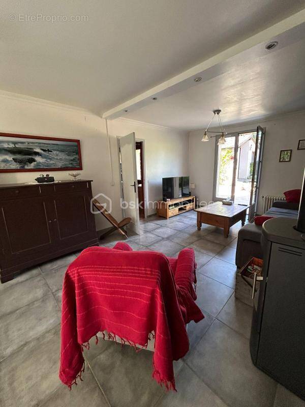 Maison à VERNOU-LA-CELLE-SUR-SEINE