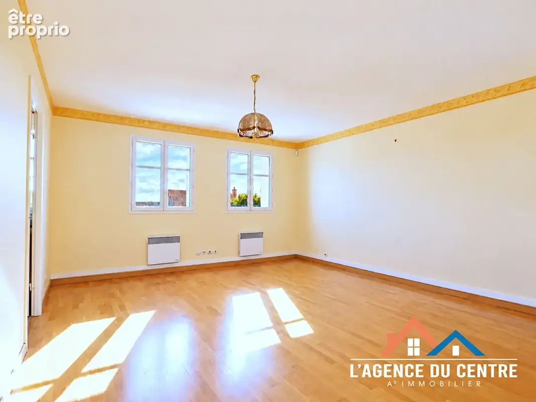 Appartement Carrières-Sous-Poissy Centre-ville / 2 pièces et BOX - photo 2