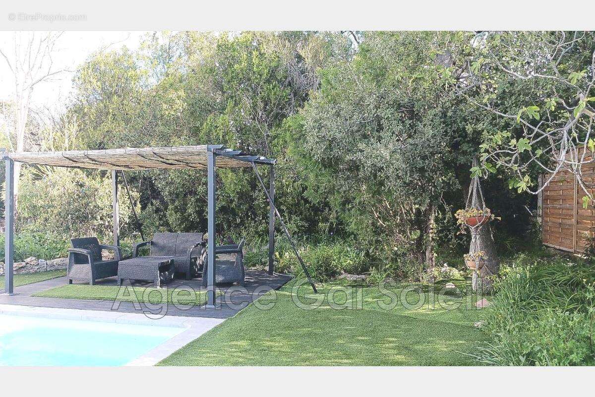 Maison à NISSAN-LEZ-ENSERUNE