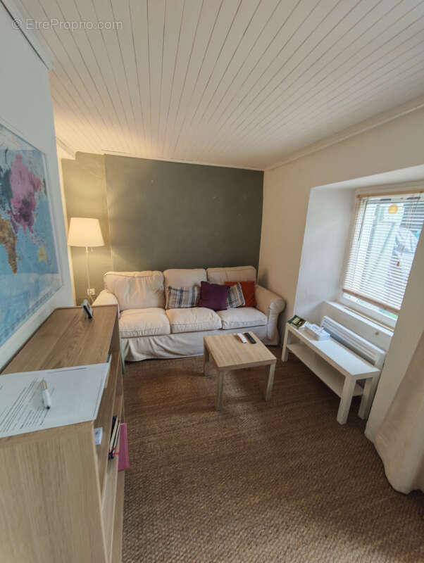 Maison à CENNE-MONESTIES