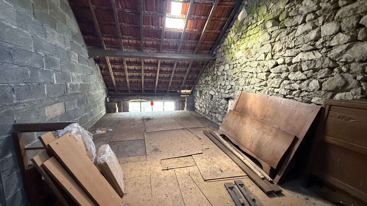 Maison à SAINTE-FEYRE