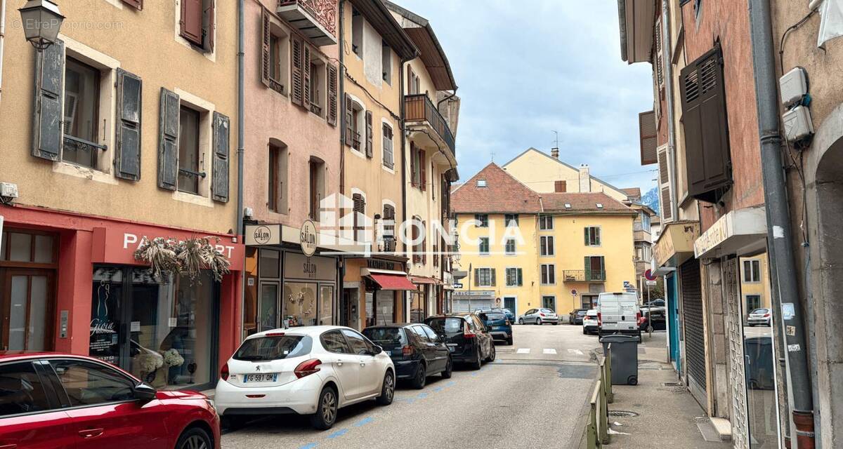 Appartement à LA ROCHE-SUR-FORON