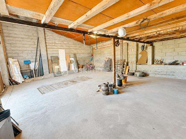 Maison de village - garage - hangars - cave - jardin - piscine - photo 15