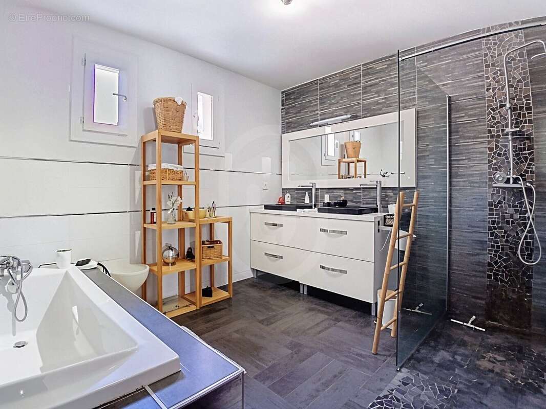 Maison à FRONTIGNAN