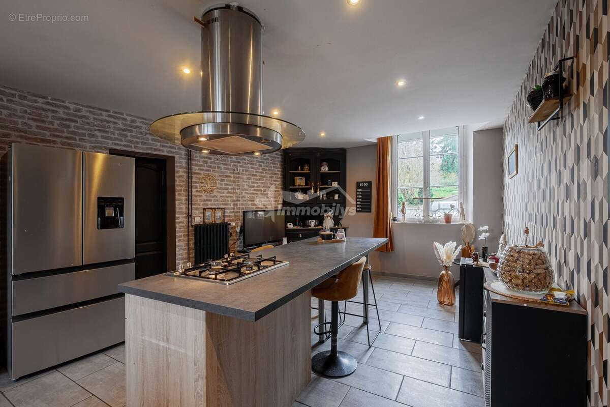 Maison à BRANCOURT-EN-LAONNOIS