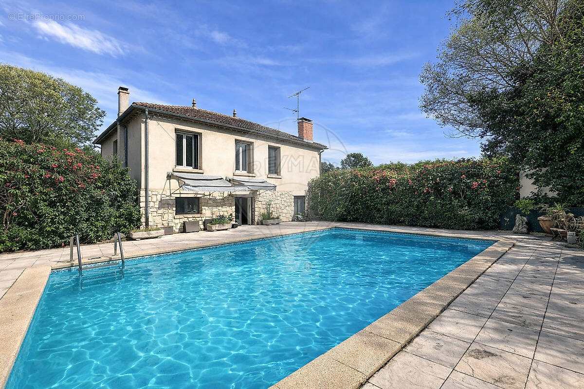 Maison à SAINTE-ANASTASIE