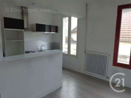 Maison à PONT-SUR-YONNE