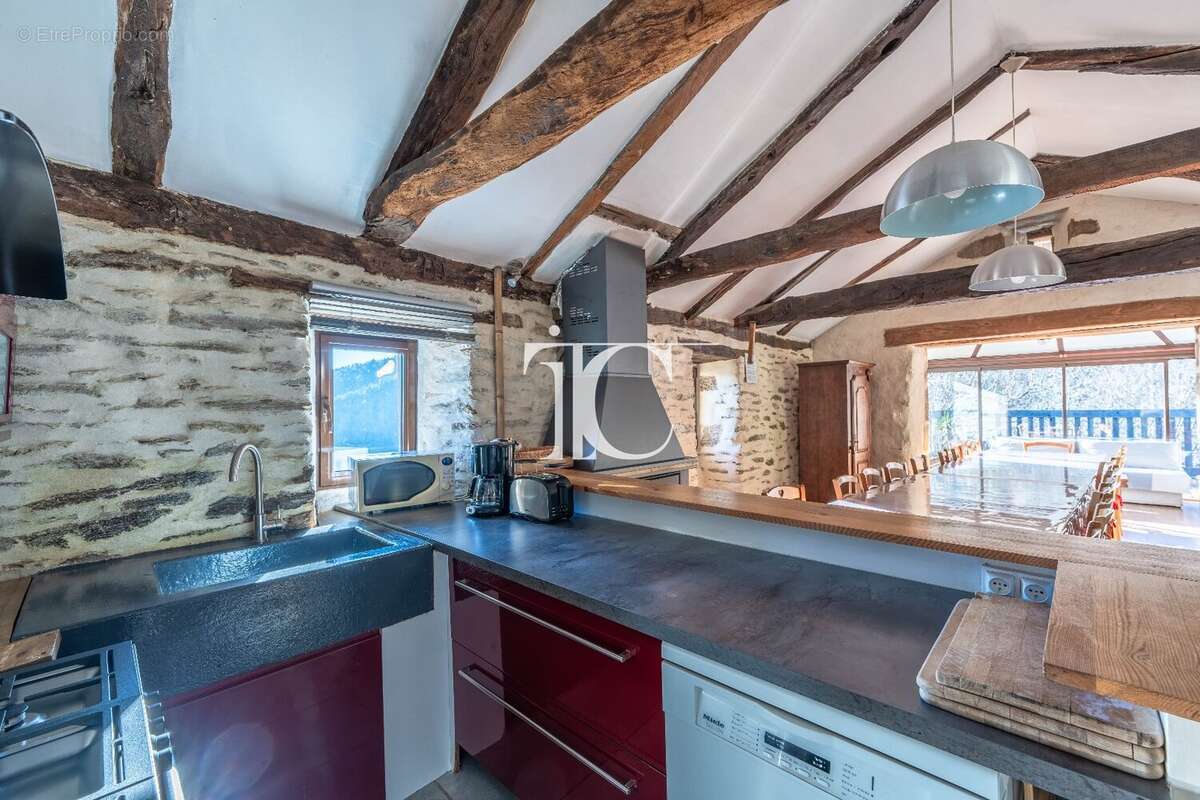 Maison à LABLACHERE