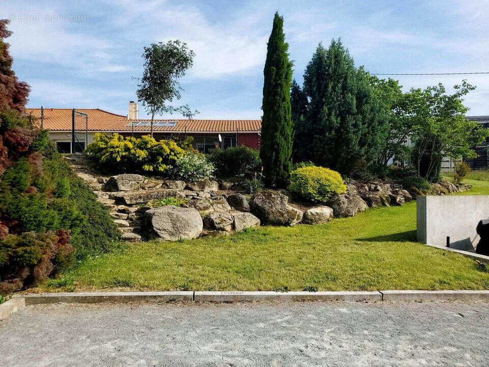 Maison à BOTZ-EN-MAUGES