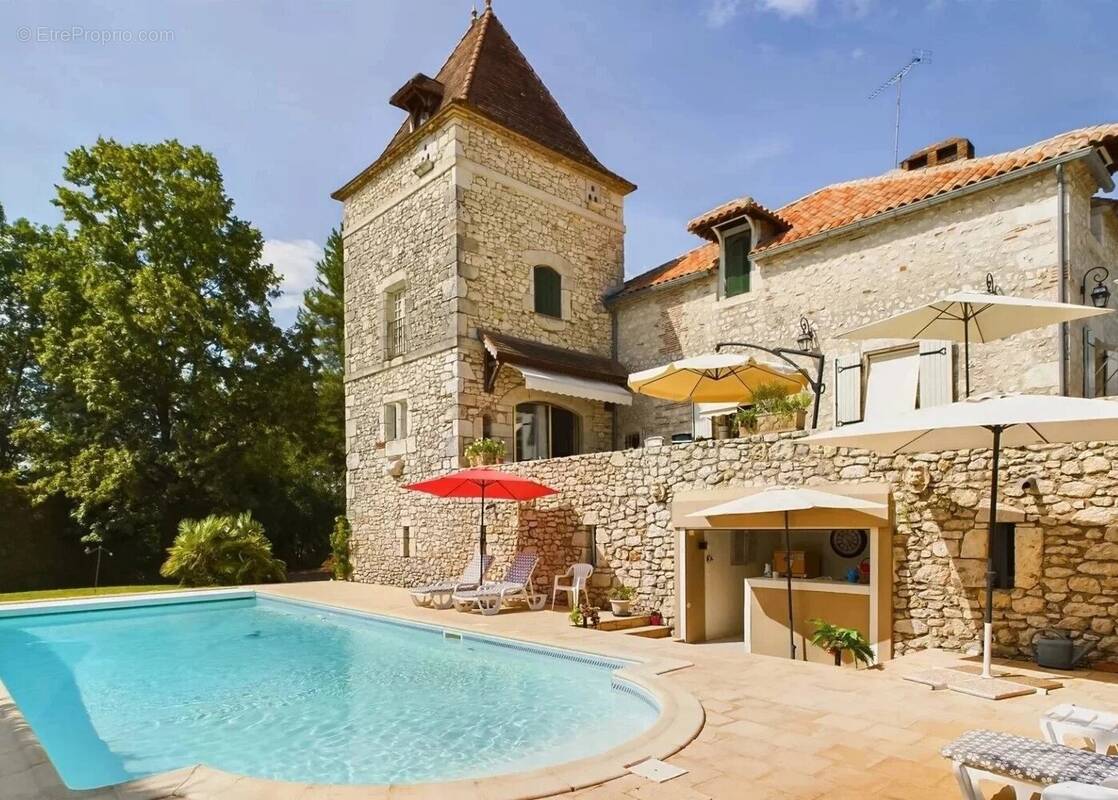 Maison à PUJOLS