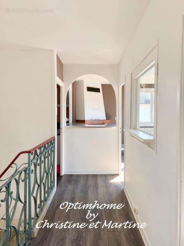 Maison à rénover à Blanzat – 3 chambres, garage, pièces annexes et terrain de 477 m² - photo 12
