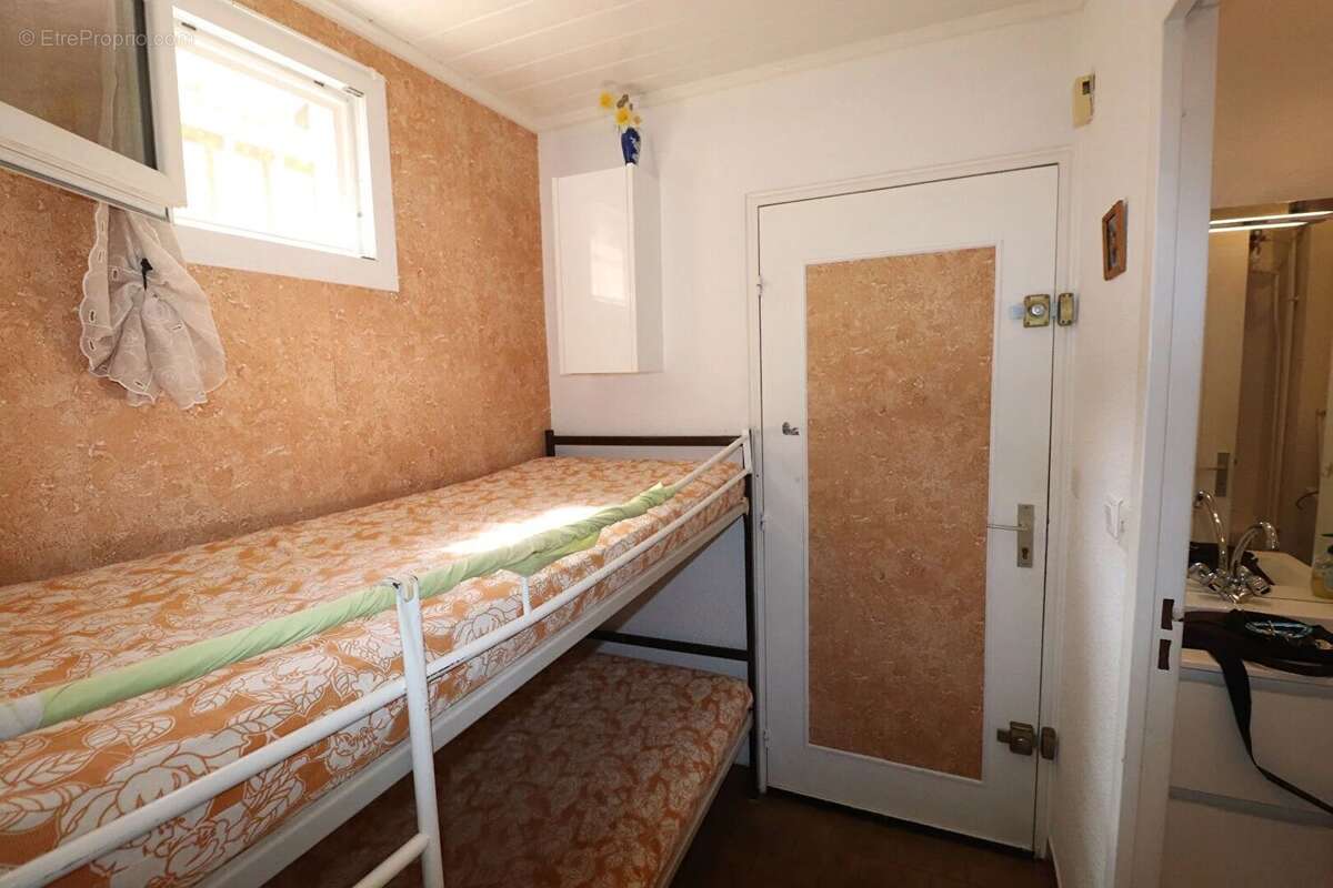 Appartement à SAINT-CYR-SUR-MER