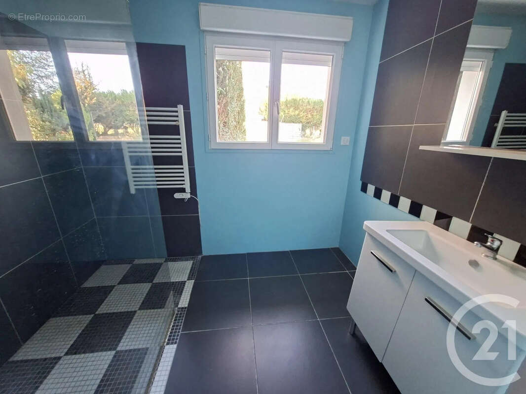 Maison à SAINT-YRIEIX-SUR-CHARENTE