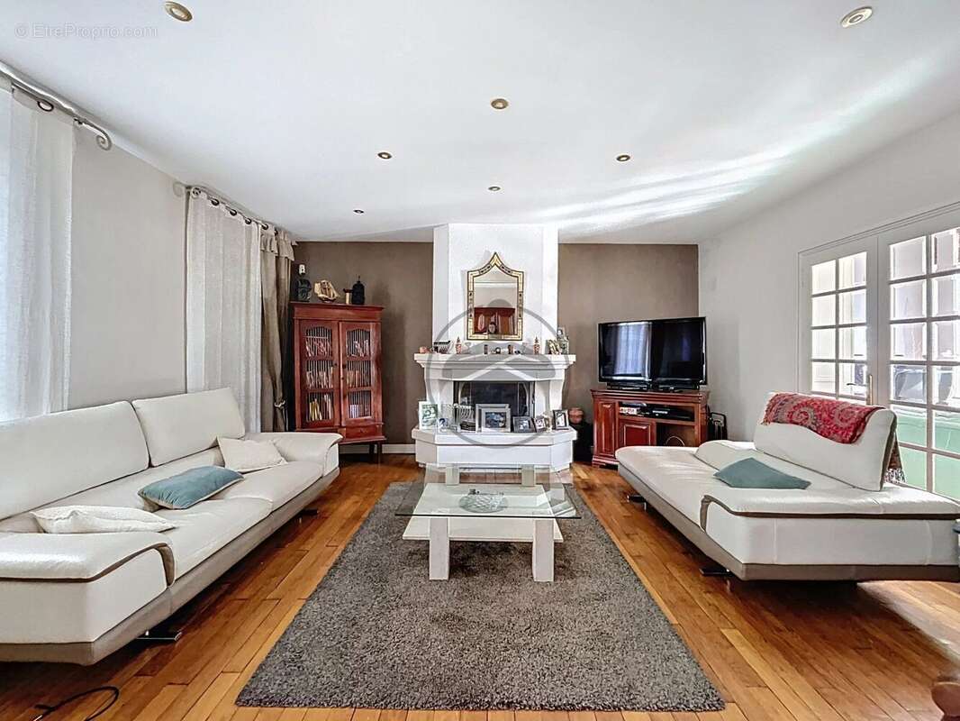 Maison à SAINT-QUENTIN