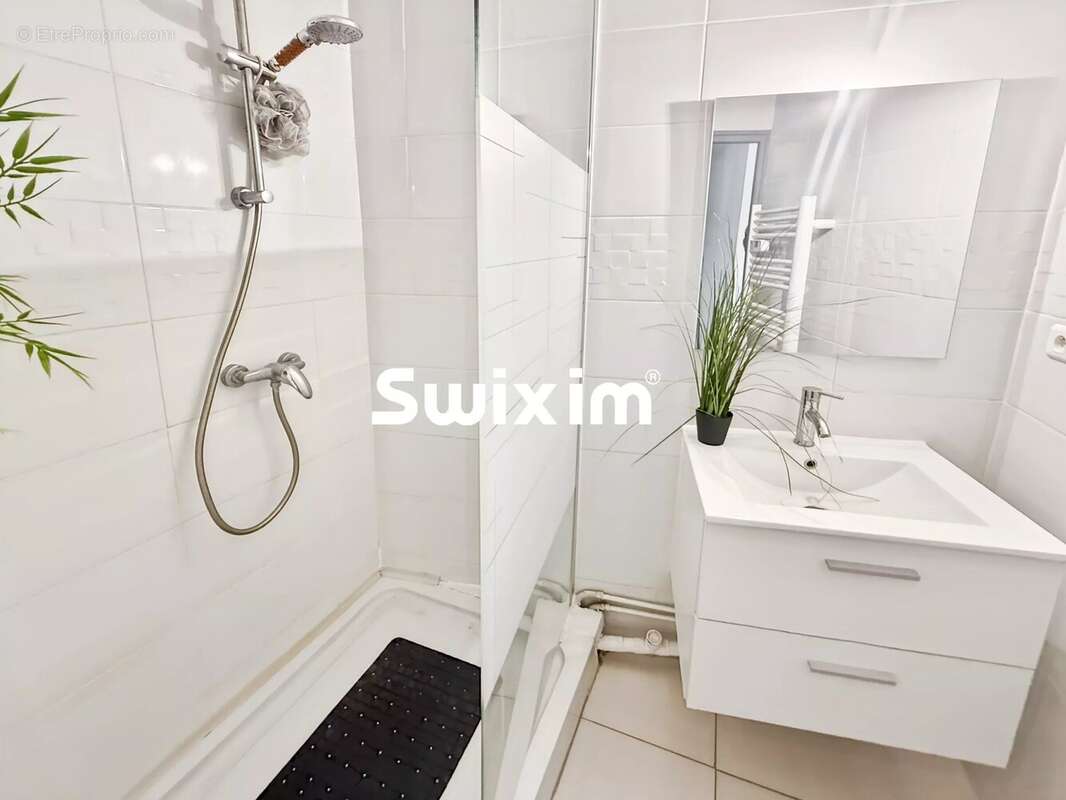 Appartement à BOURG-SAINT-ANDEOL