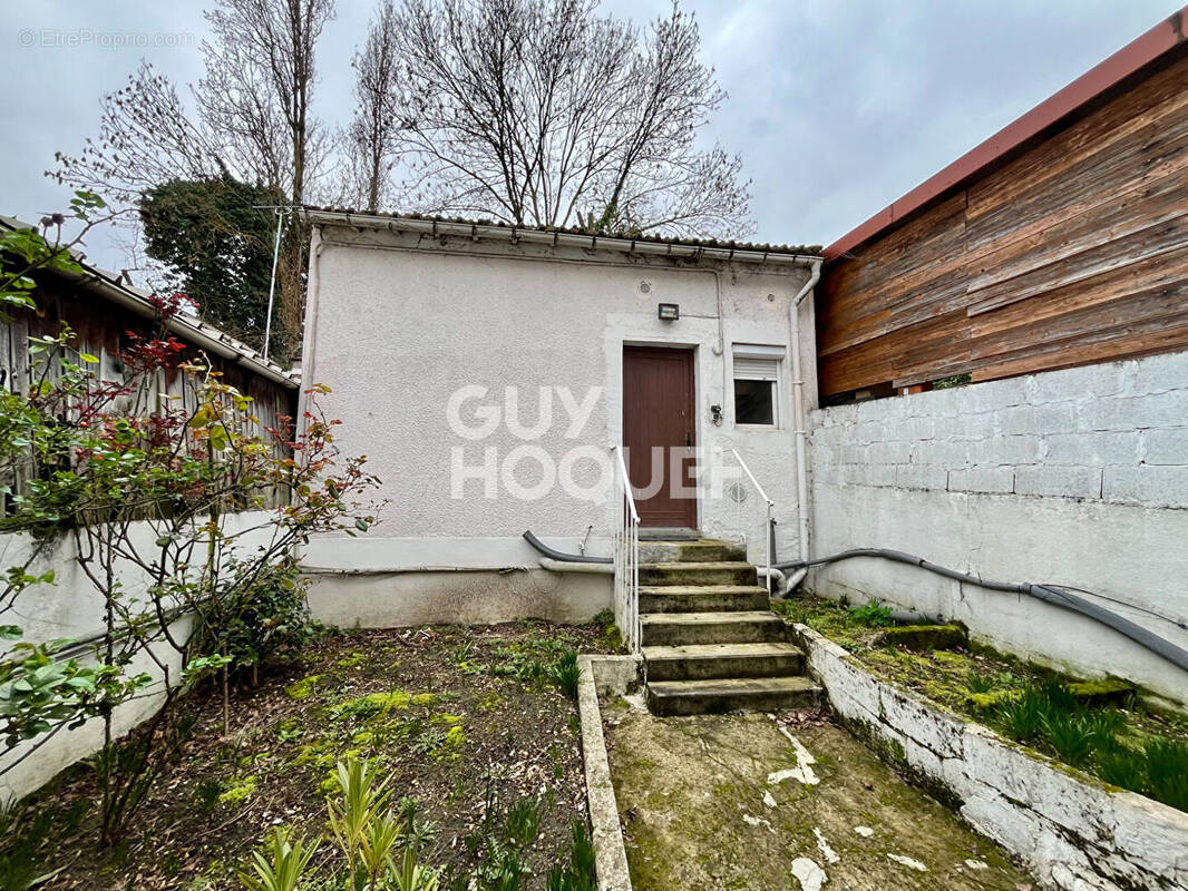 Appartement à FONTENAY-SOUS-BOIS