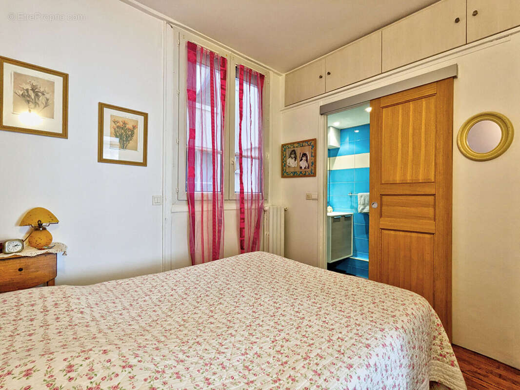 Appartement à LA GARENNE-COLOMBES