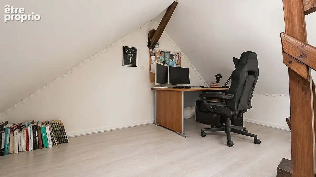 Immeuble à vendre à Saint Aubin d'Aubigné - photo 2