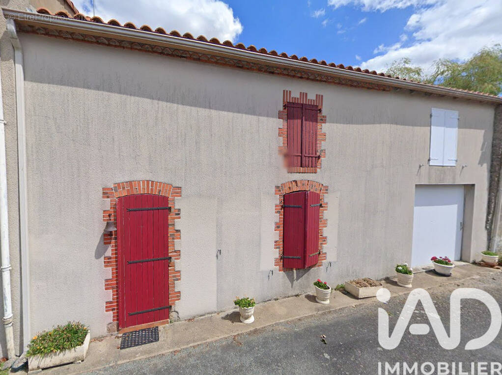 Photo 1 - Maison à LES BROUZILS