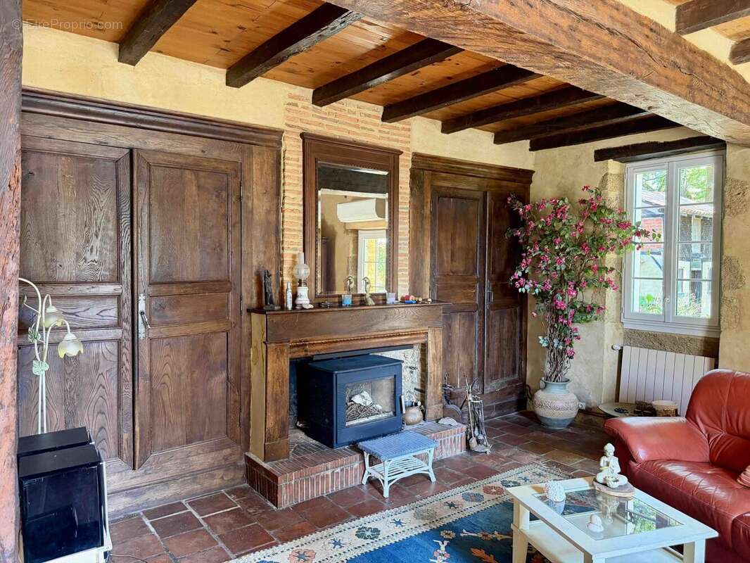 Maison à LE HOUGA
