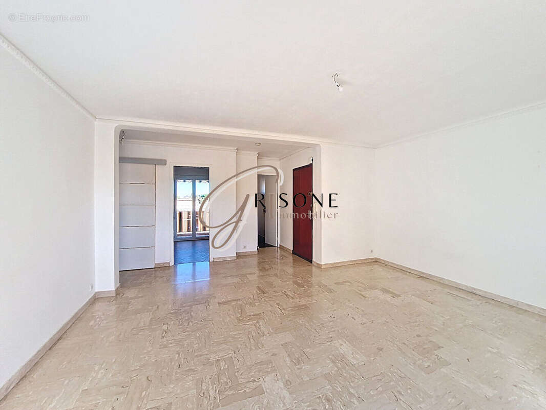 Appartement à SANARY-SUR-MER