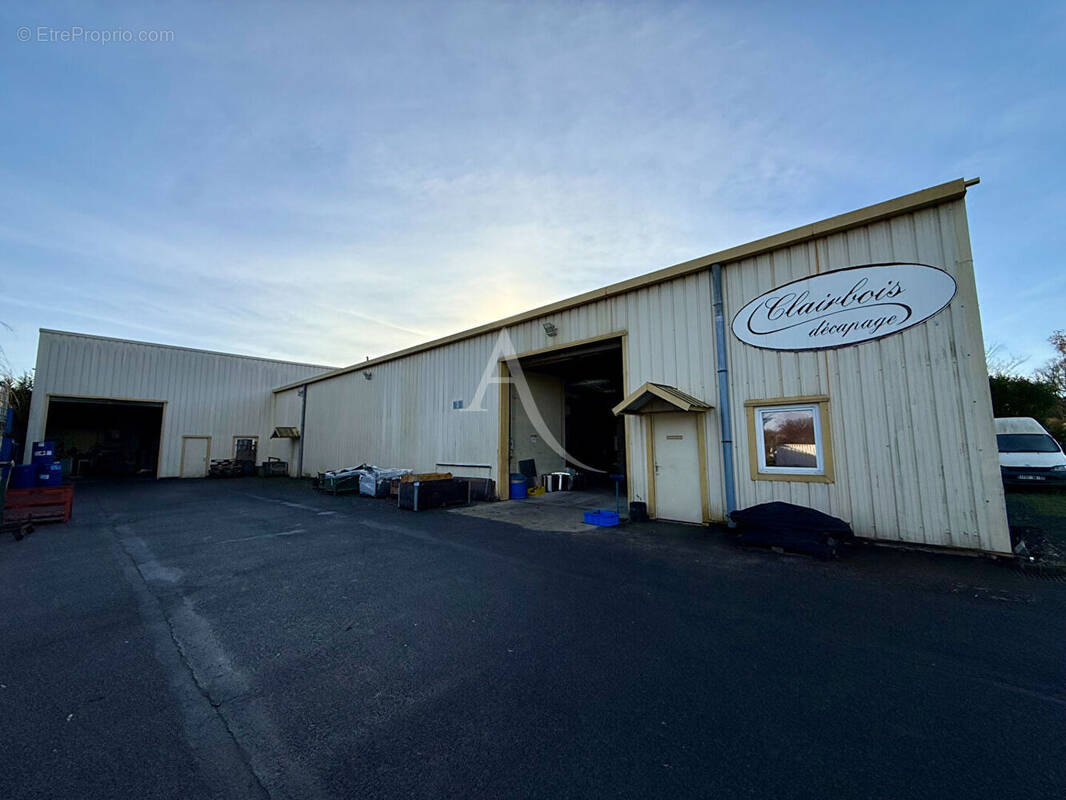 Commerce à ATHEE-SUR-CHER