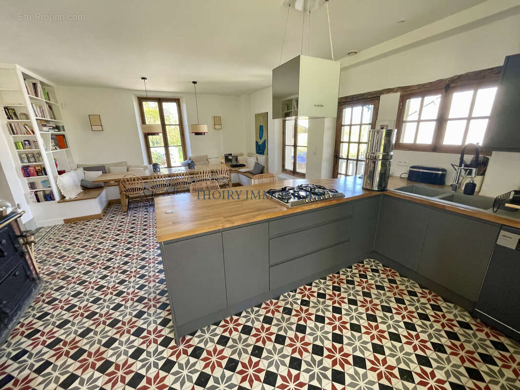 Maison à THOIRY