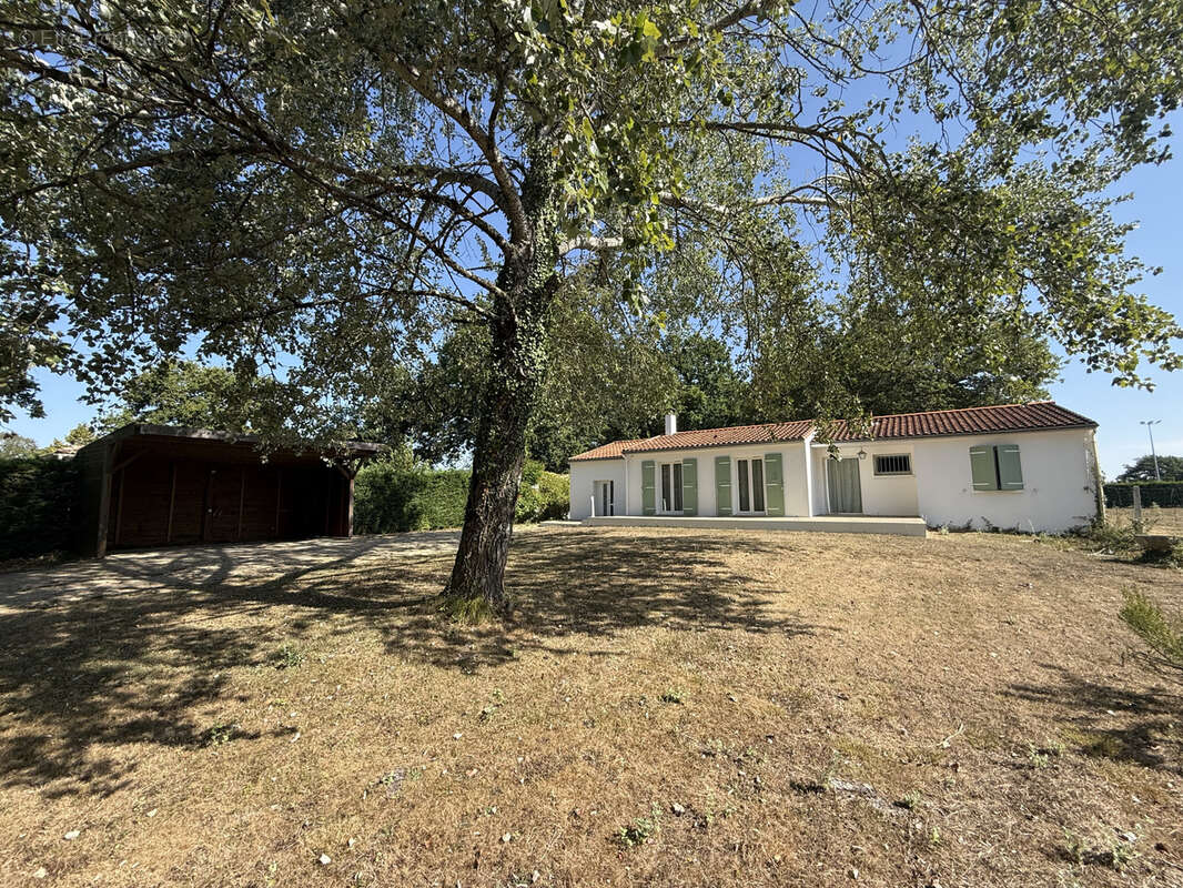 Maison avec dependance et picine - photo 13