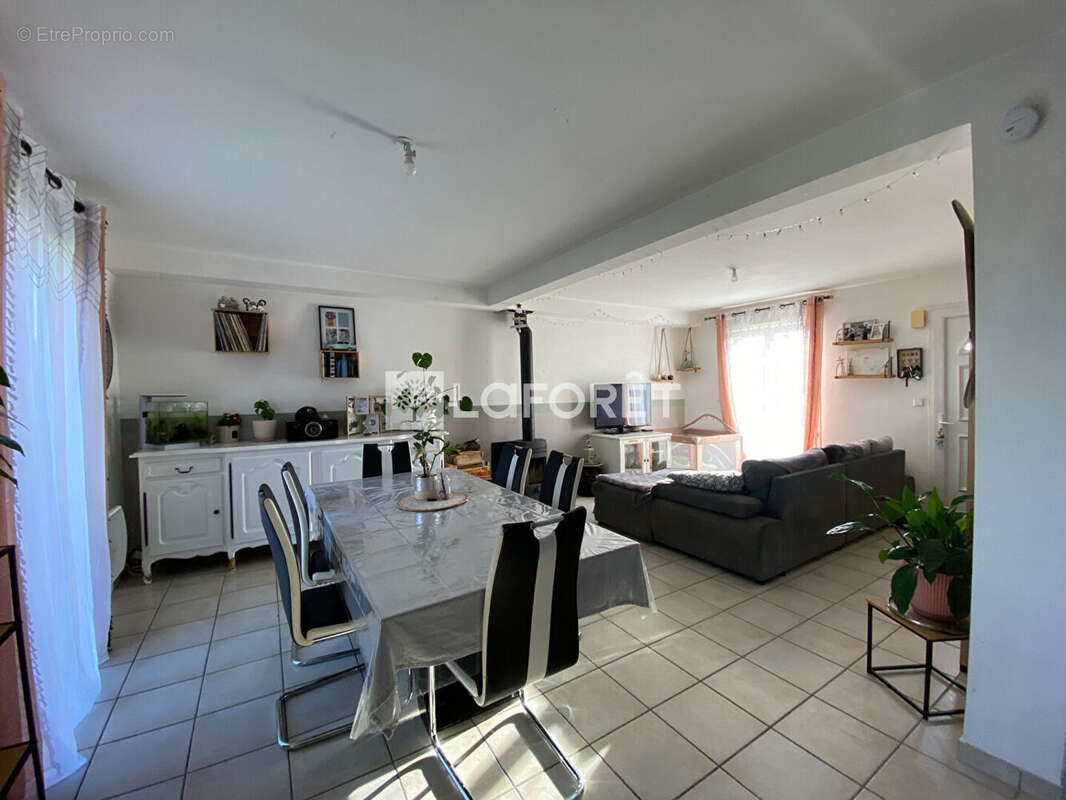 Maison à PLOURIVO
