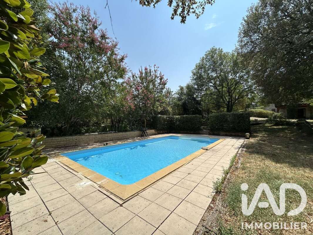 Maison 215 m² à Montfaucon  - photo 9