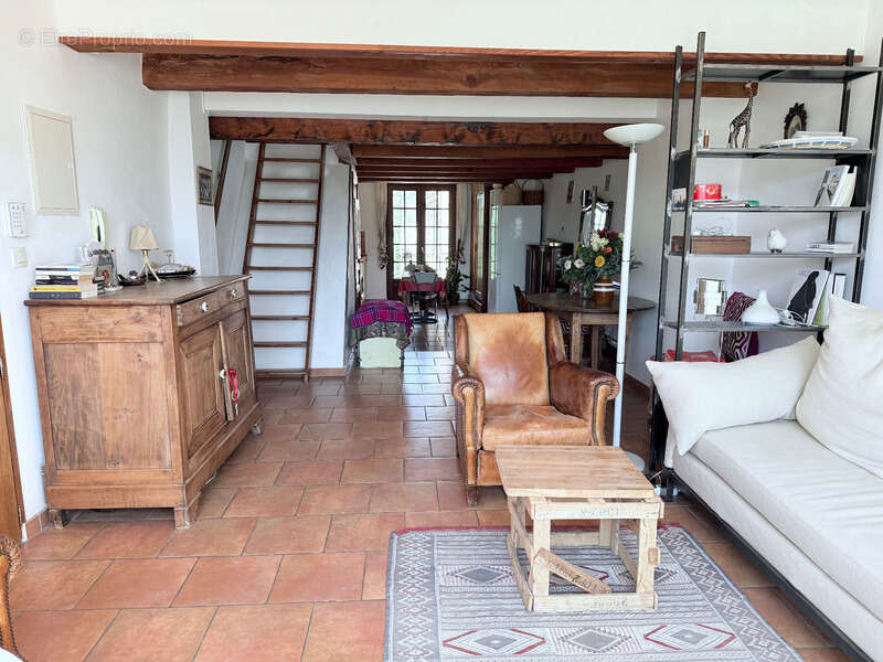 T2 Duplex dernier étage 57m² + terrasses – Vues toits & Thermes – Aix Centre - photo 3