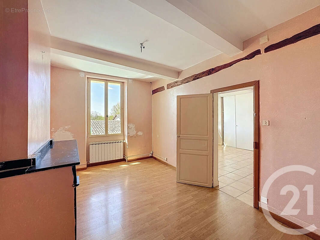 Maison à MAUVEZIN