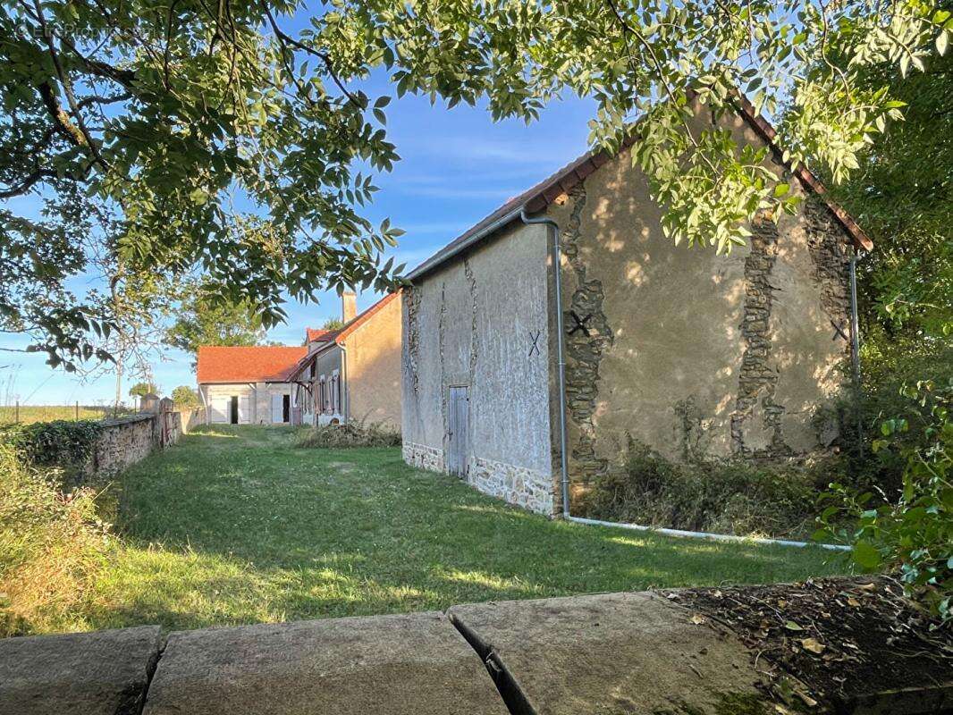 Chateaumeillant  Longère idéale pour vos projets - photo 6