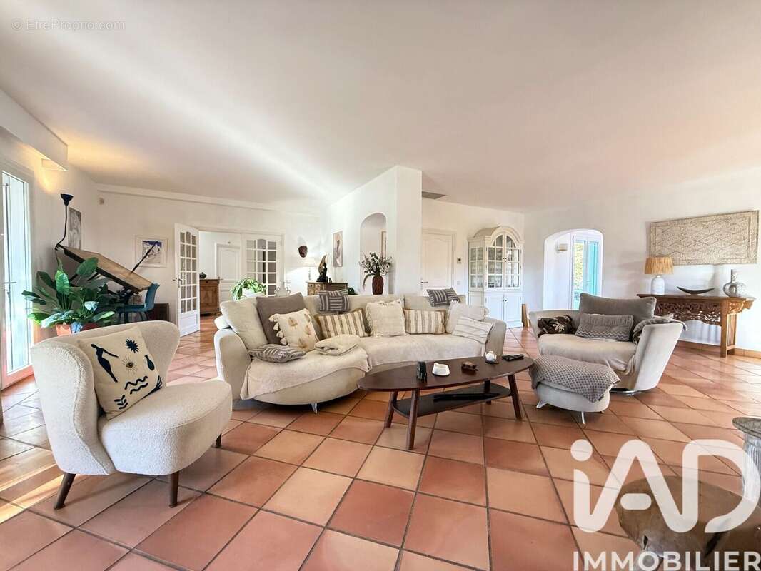 Photo 3 - Maison à MONTESQUIEU-DES-ALBERES