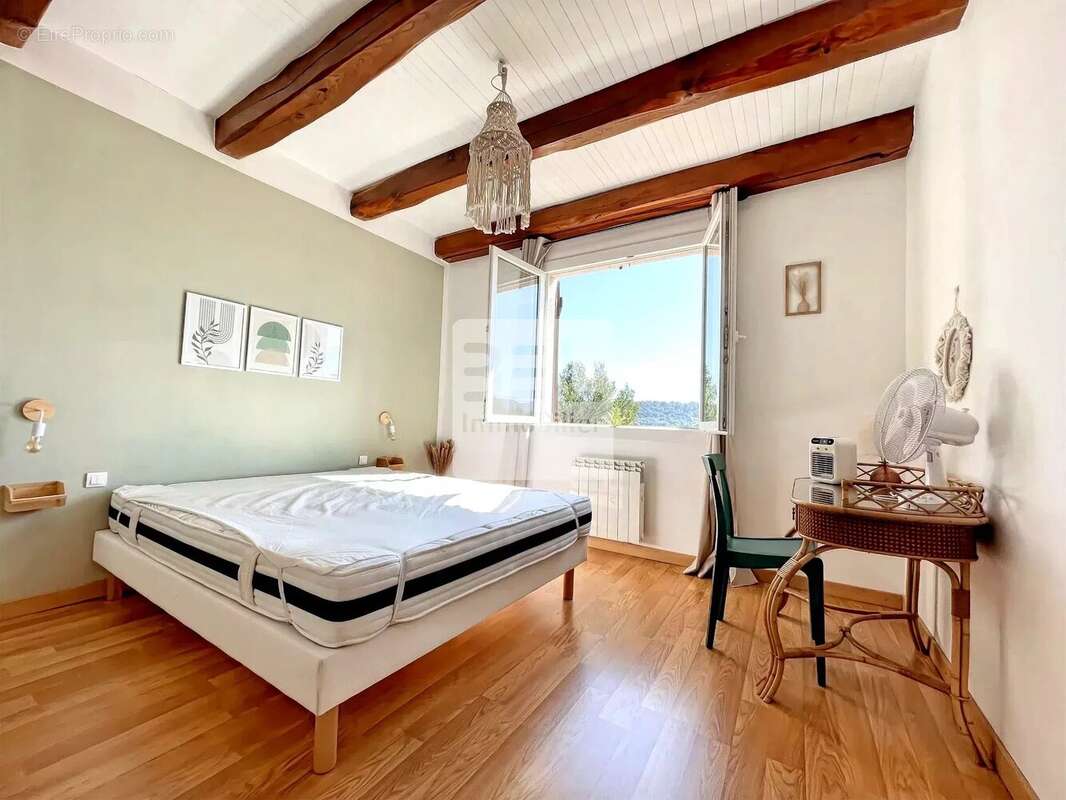 Maison à BAGNOLS-SUR-CEZE