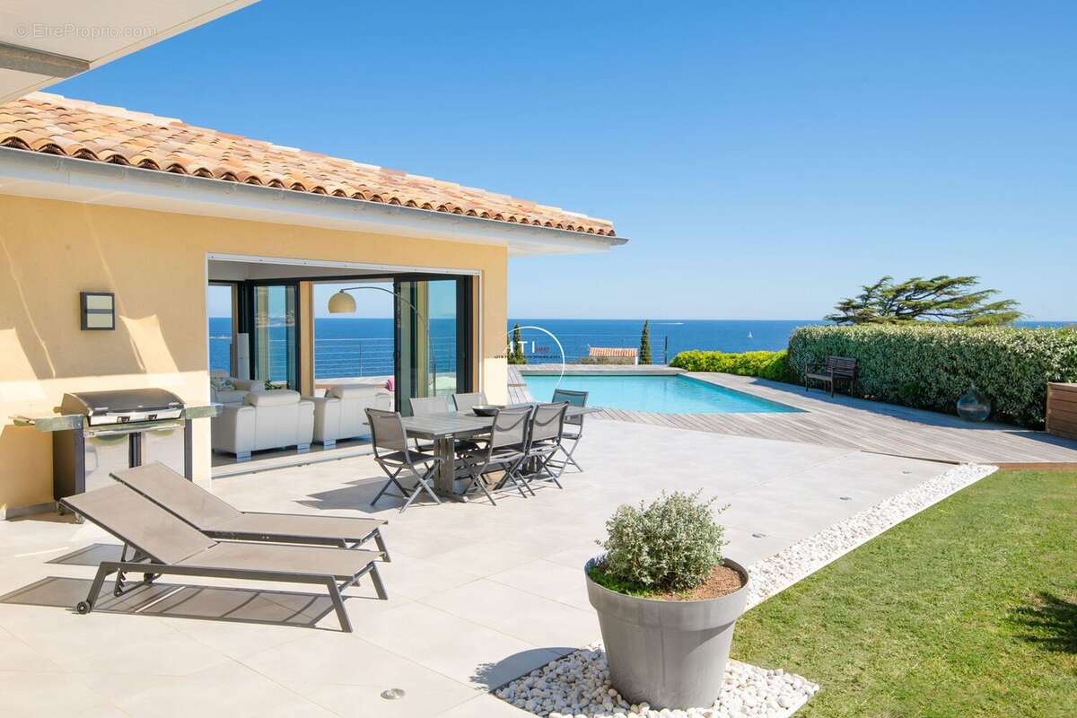 Maison 206 m² à Sainte-Maxime  - photo 3