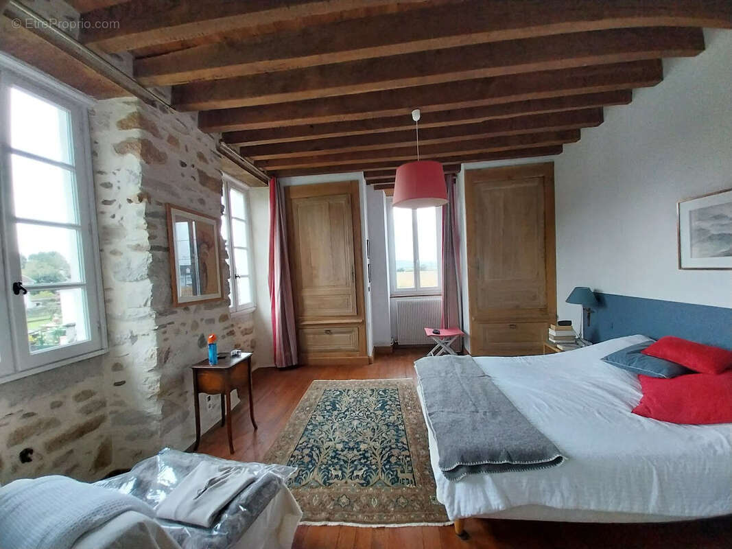 Maison 315 m² à Benejacq  - photo 8