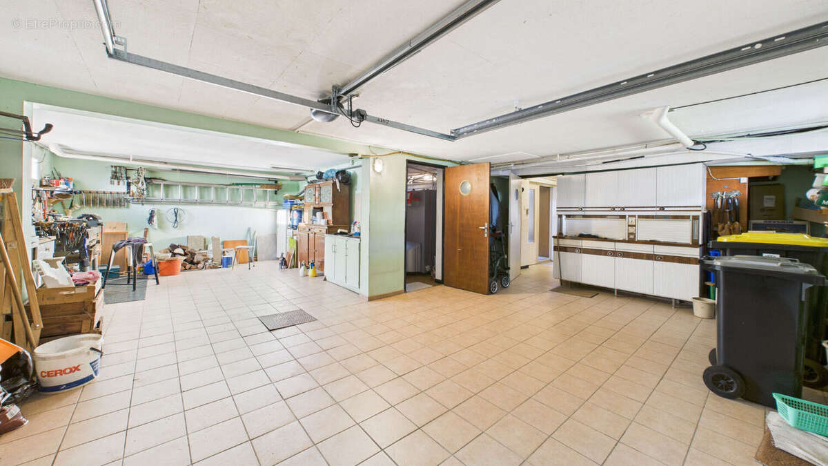 Pavillon 8 pièces - Courcelles Chaussy - 160 m2 - 5 chambres - véranda - photo 15