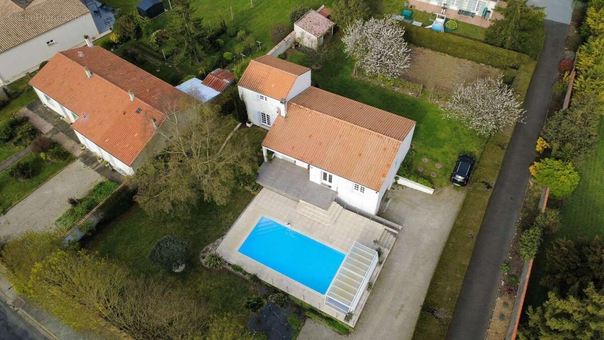 Maison à LA JARRIE