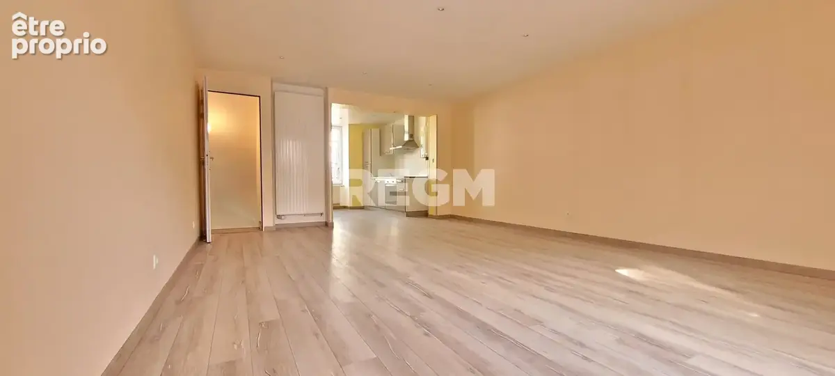 Opportunité Rare à CHAUMONT (52000)   Ensemble Immobilier : Local Commercial / Professionnel & Duplex Récent - photo 7