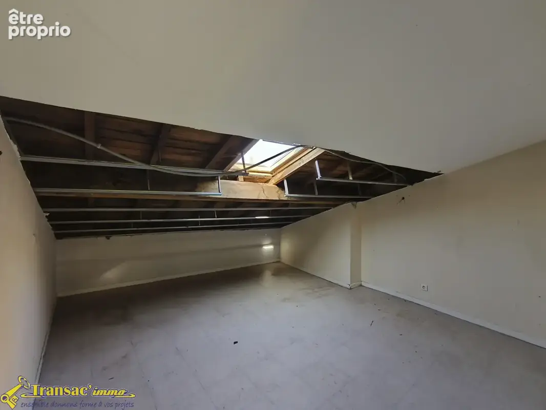 Centre-ville de Thiers, idéal pour investisseurs ! Immeuble avec 4 appartements. - photo 13